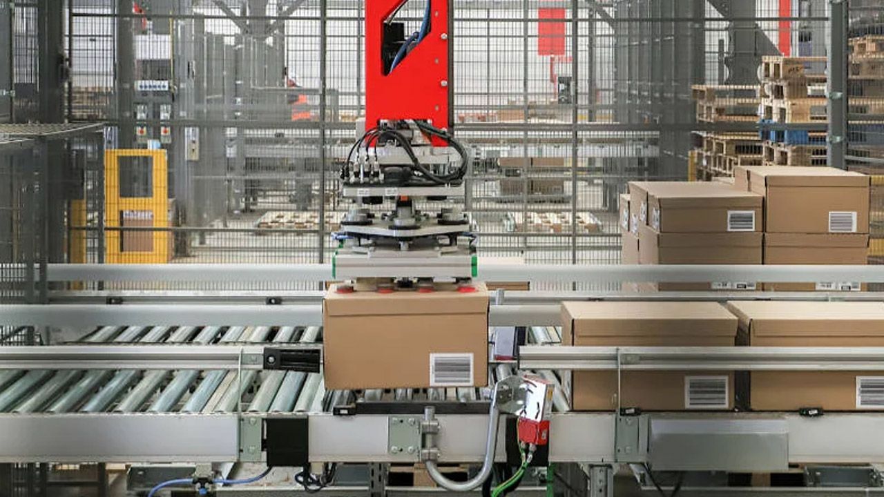 Systemy MFC i WCS w automatyzacji magazynowej – rola, różnice i zastosowania