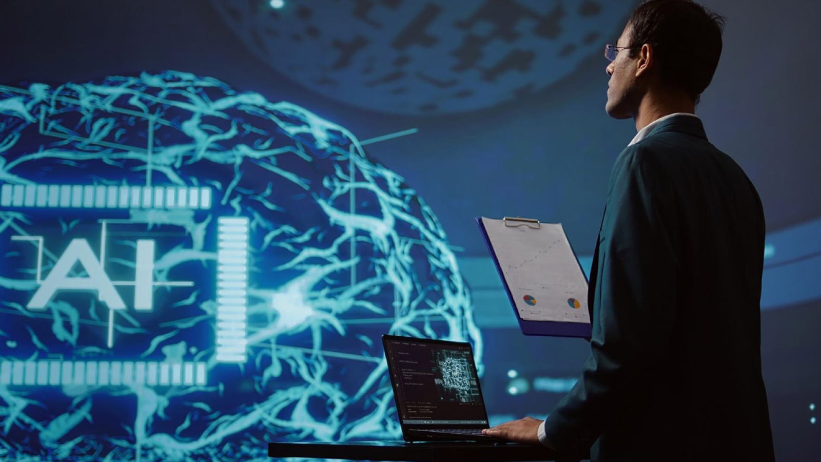 AI w służbie ludzi – od automatyzacji do personalizacji doświadczeń