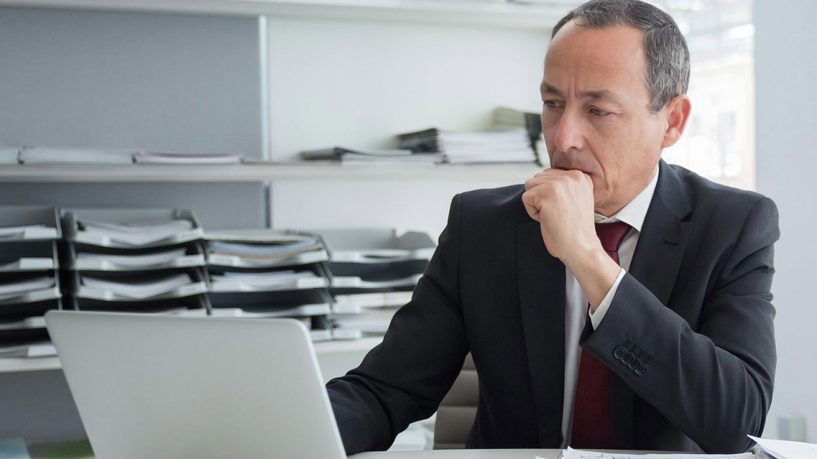 Prawo a chmura – co warto wiedzieć przed wyborem narzędzi