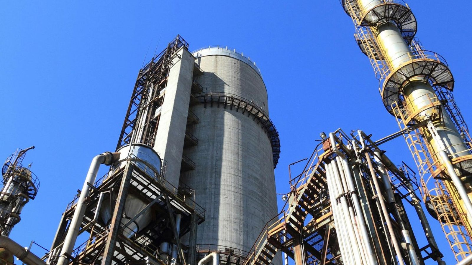 Czy powrót przemysłu do Europy i USA może poprawić sytuację na rynku pracy specjalistów IT?